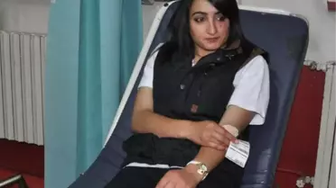 Muş'ta Öğrenci Servisi Direğe Çarptı: 15 Yaralı