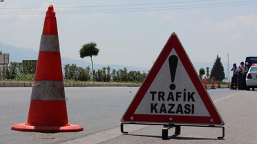 Tır ile Yolcu Midibisü Çarpıştı: 30 Yaralı