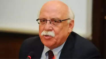 On Binlerce Suriyeli Öğrencinin Eğitimleriyle de Yakından İlgileniyoruz'