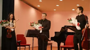Senfoni Orkestrası, Trio Sis'i Ağırladı