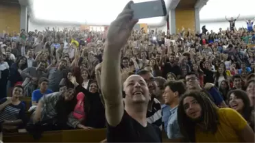 Tolga Çevik ve ODTÜ'lü Öğrencilerden Çılgın Selfie