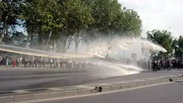 Beşiktaş'ta Üçüncü Polis Müdahalesi
