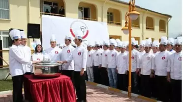 Mengen'de Liseli Aşçılar Staj İçin Yola Çıktı