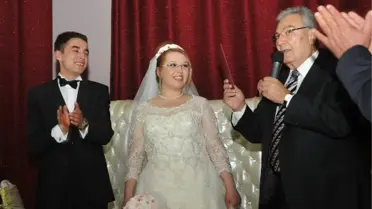 Baykal, Kızılcahamam'da Nikah Şahitliği Yaptı