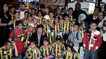 Fenerbahçeli Futbolcular, Vanlı Çocuklarla Buluştu