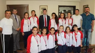 Öğrenci ve STK'lardan Başkan Gönenç'e Ziyaret