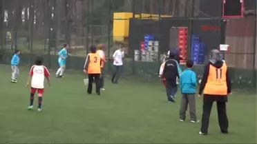 Süper Babaanne Kaleyi Korudu, Torun Gol Aradı