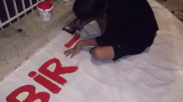 Hakaret İçeren Pankartlar Alınmayacak