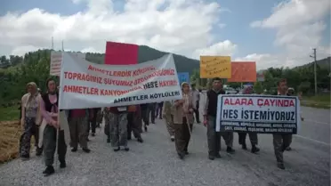 Köylülerden Tenekeli Hes Protestosu