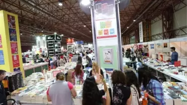 Kocaeli Kitap Fuarı Yazarlar Geçidi