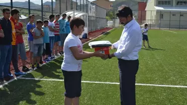 Hozat Belediyesinden Futbol Okuluna Yardım