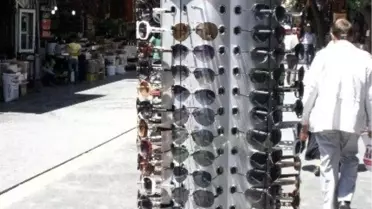 Sahte Gözlükler Piyasaya Çıktı