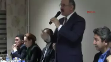 Hüseyin Çelik Ağrı Havalimanı'nın Mendil Kadar Pisti Vardı