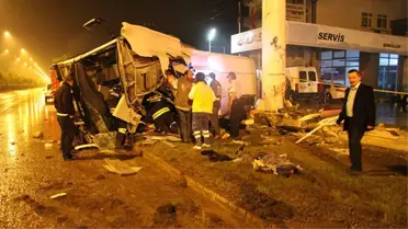 Cenaze Dönüşü Kaza: 4 Ölü