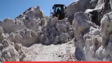 6 Metrelik Kar Birikintisi Temizlenerek Köy Yolu Açıldı