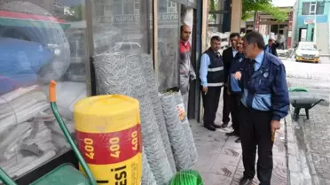 Bulanık'ta Kaldırımı İşgal Eden Esnafa Uyarı