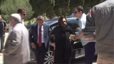 Soma Kurbanlarına Semra Özal'dan Gözyaşı