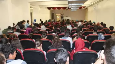 Gazeteci Yazar Hikmet Köksal Öğrencilerle Buluştu