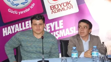 Milli Sporcular Gençlerle Buluştu