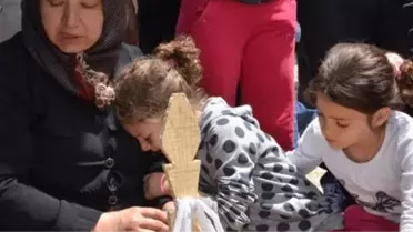Soma'da Yetim Kalan Çocukların Hüznü Yürekleri Dağlıyor