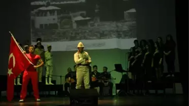Bir Destandır Çanakkale' Adlı Müzikal Bursa'da Sahnelendi