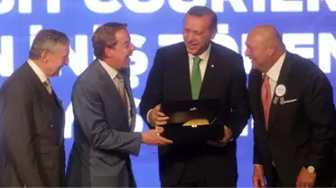 Erdoğan, Koç Grubu'nun Davetine Katılma Nedenini Açıkladı