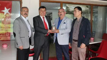 Havza Belediye Başkanı İkiz'e Plaket