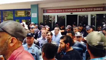 Soma'da İşçiler Ayakkandı, Sendika Başkanı İstifa Etti