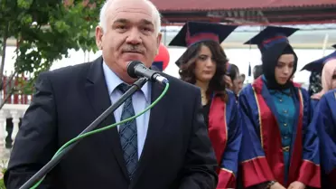Hafik Kamer Örnek Myo'da Mezuniyet Coşkusu