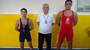 Şehzade Mehmet'li Deniz ve Selman Güreş'te Türkiye Şampiyonu