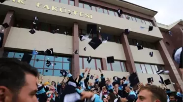 Bayburt Üniversitesinde Mezuniyet Heyecanı