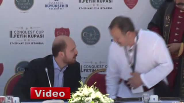 Bilal Erdoğan, 'Ya Hak' Diyerek Ok Attı