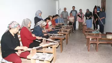 Devrekli Hanımlar Kızılcık Ağacını Bastona Dönüştürüyor