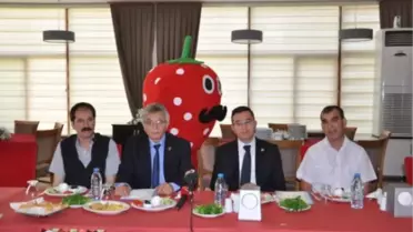 Sivaslı Çilek Festivali Tanıtım Toplantısı Yapıldı