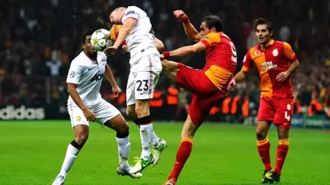 Galatasaray'ın Yıldızından Şok Karar / İmzalar Atılmak Üzere