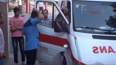 Adıyaman'da İki Ayrı Kazada 8 Kişi Yaralandı