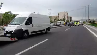 Erciş'te Trafik Kazası: 1 Ölü, 3 Yaralı