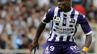 Arsenal, Aurier Konusunda Israrcı