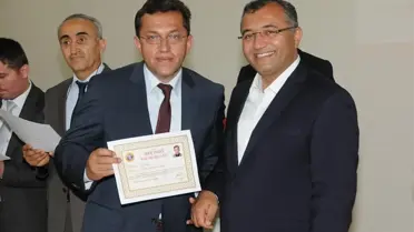 Vali Çiftçi, Milli Eğitim Personeline Başarı Belgelerini Verdi