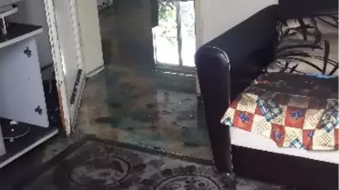 Yıldırım Düşen Evde Yangın Çıktı