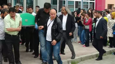 Doçent Cinayetine Sebep Olan Sekreter Serbest