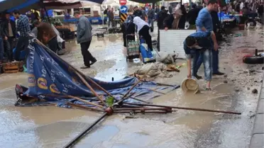 Tavşanlı'da Ev ve İşyerleri Sular Altında Kaldı