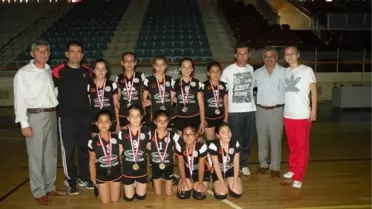 Adana Voleybolüne Damga Vurdular