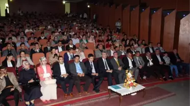 Öğrenciler Torununa Bakan Dedeyi Yılın Babası Seçti