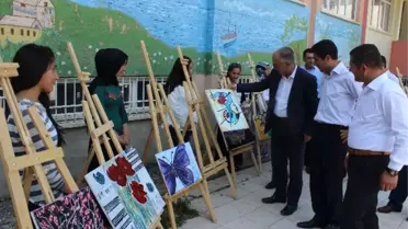 Öğrenciler Eserlerini Sergiledi