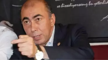 'Dışişleri Bakanı Davutoğlu Bir An Önce İstifa Etmeli'