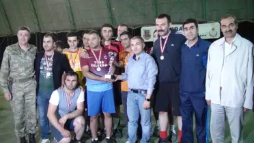 Kağızman'da Kurumlararası Halı Saha Futbol Turnuvası