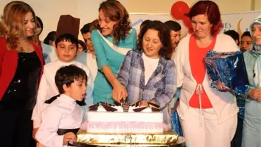 Nihan Öztürk Genç Yeteneklerin Gösterisini İzledi