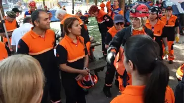 Güngören'de Gerçeğini Aratmayan Deprem Tatbikatı
