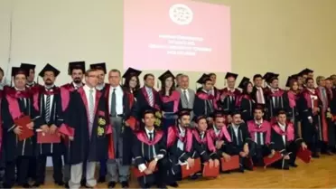 Hemşire ve Doktor Adayları Düzenlenen Törenle Yemin Etti